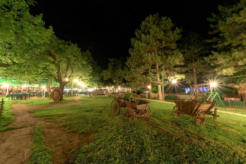 Hotel Izvora 2 Arbanaszi Kültér fotó