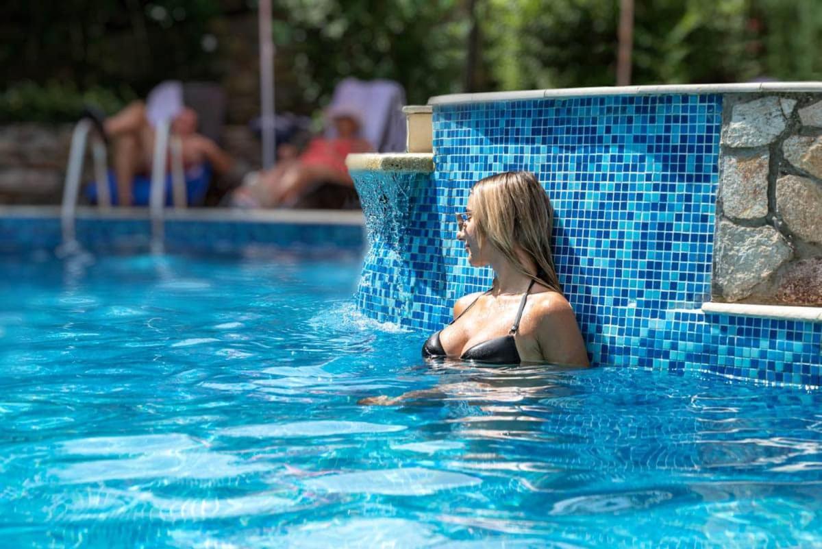 Hotel Izvora 2 Arbanaszi Kültér fotó